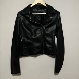 Dynamite women’s cropped fake leather jacket (tight)